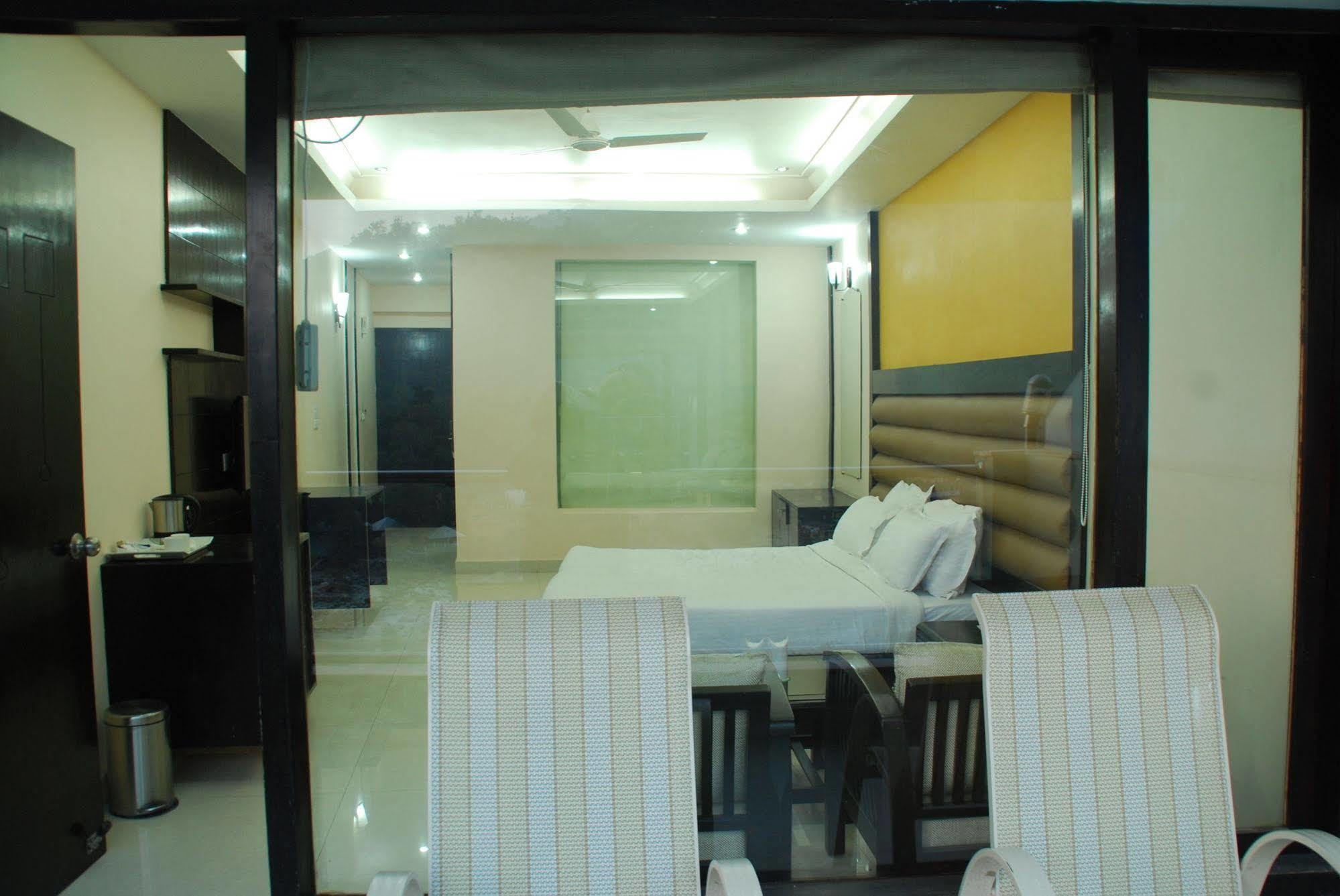 Ganga Beach Resort Rishīkesh Extérieur photo